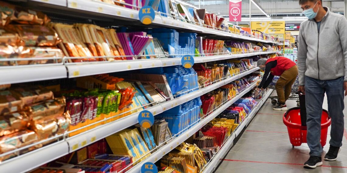 Стоимость социально значимых товаров немного выросла в Казахстане
