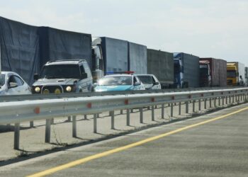Прокуратура Казахстана озвучила причину очереди авто на границе с Китаем