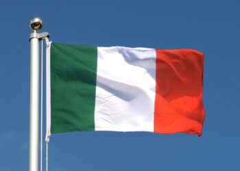 В Италии начались сборы подписей против отправки вооружения Украине