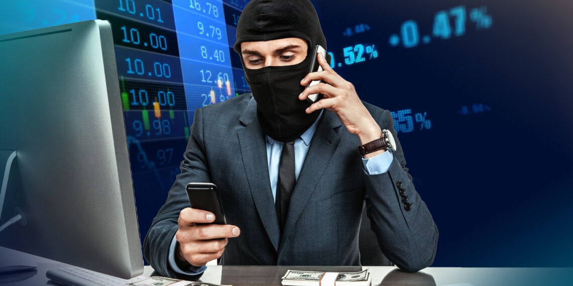 Банки обяжут списывать кредиты, оформленные на казахстанцев незаконным путем