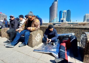 Задержанных рабочих из Жанаозена отправляют в Мангистау