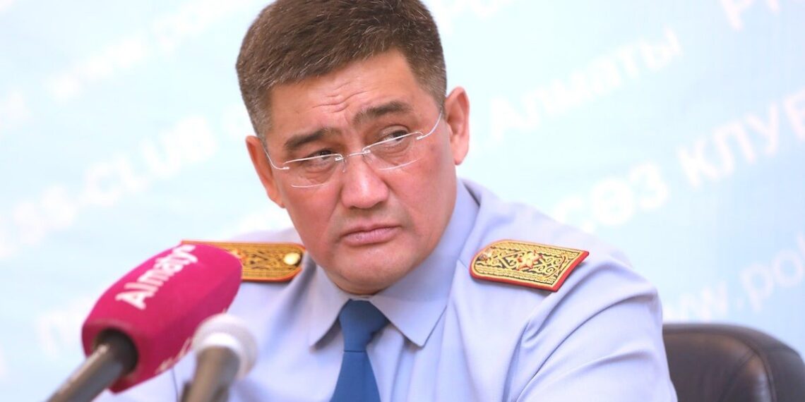 Генпрокуратура опровергла информацию о добровольном возвращении Кудебаева в Казахстан