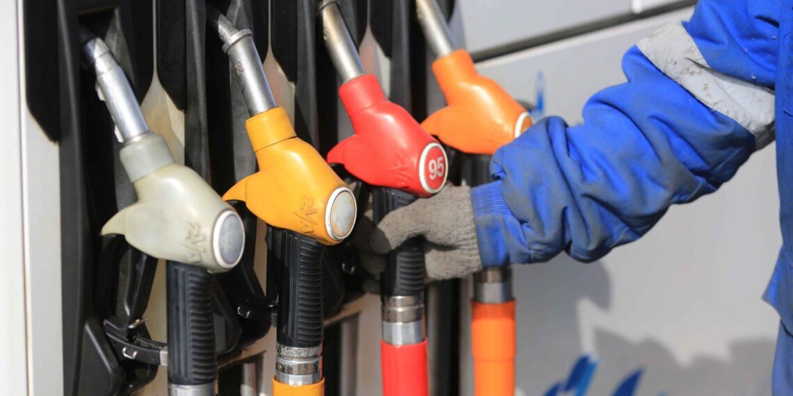 В Казахстане предлагают ввести госрегулирование оптовой стоимости на нефтепродукты