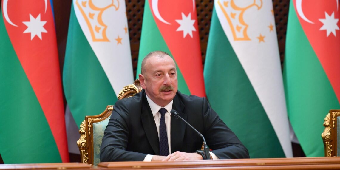 Президент Азербайджана совершит визит в Казахстан