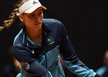 Елена Рыбакина досрочно вывела Казахстан в финал ЧМ по теннису