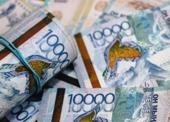 Граждане Казахстана задолжали банкам более 1 трлн тенге