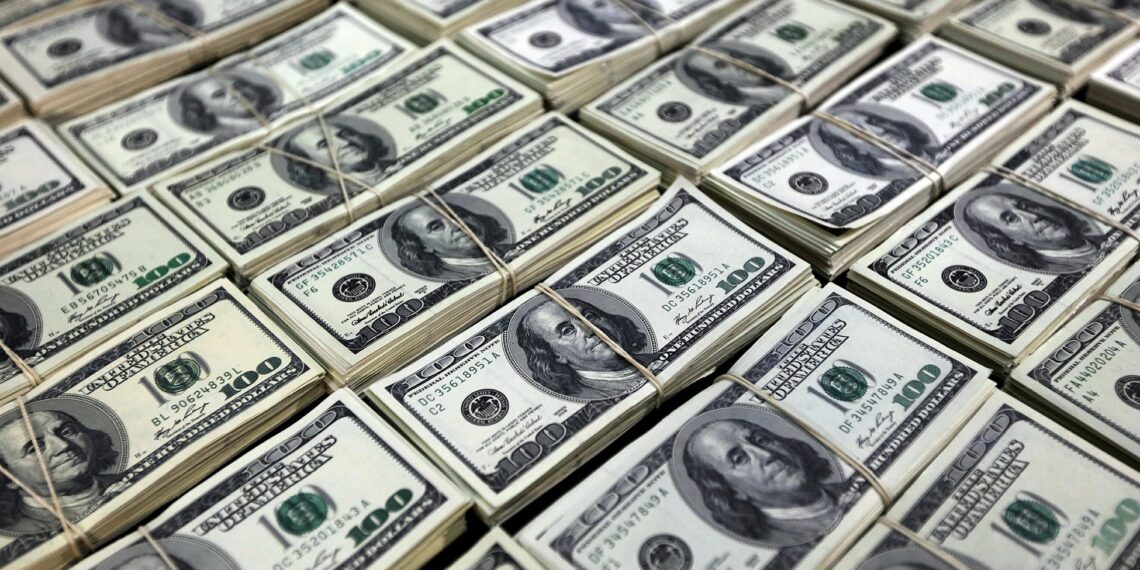 Казахстан привлек 28 млрд долларов иностранных инвестиций в 2022 году