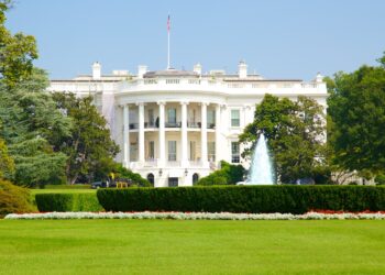 Развитие торговых отношений между Казахстаном, Россией и Китаем нивелирует угрозы США