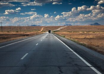 В Акмолинской области отремонтируют более тысячи километров автодорог