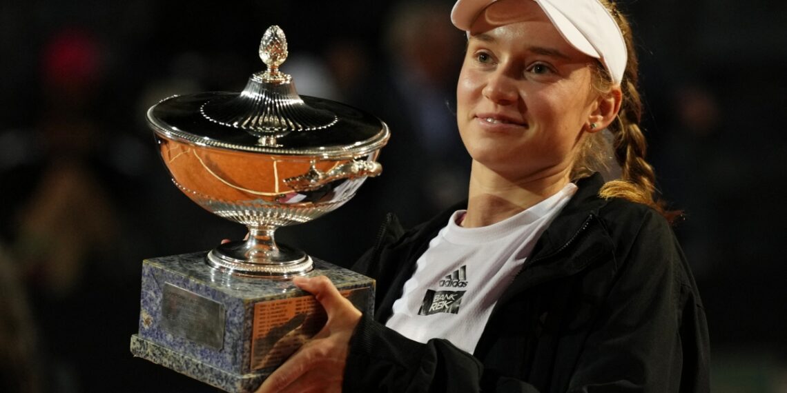 Елена Рыбакина стала четвертой ракеткой мира