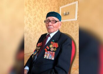 Лидер Казахстана присвоил звание «Халық қаһарманы» двум ветеранам ВОВ