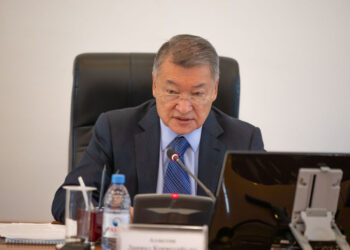 Глава ВКО поздравил казахстанцев с Днем Победы