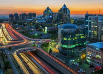 В Алматы состоялся велопробег, посвященный Дню Победы и Дню защитника отечества