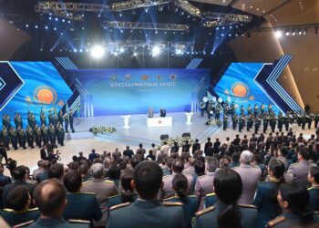 Касым-Жомарт Токаев: Перед Казахстаном стоит трудная задача по трансформации армии