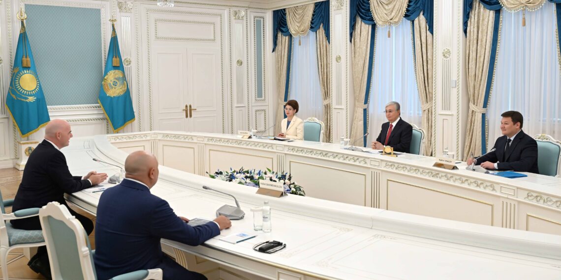 Касым-Жомарт Токаев и президент FIFA провели встречу