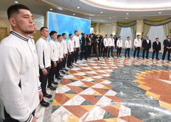 Касым-Жомарт Токаев встретился с победителями чемпионата по боксу