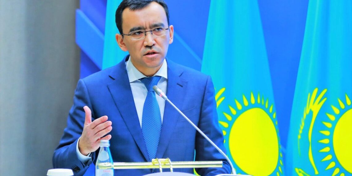 Казахстан не нарушает ограничения Запада — Маулен Ашимбаев