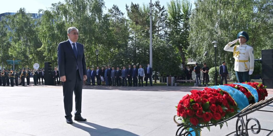 Токаев почтил память жертв политических репрессий