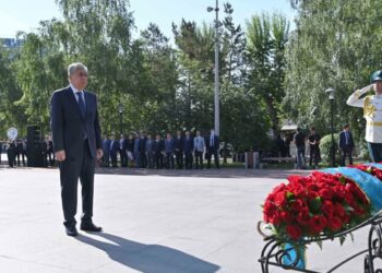 Токаев почтил память жертв политических репрессий