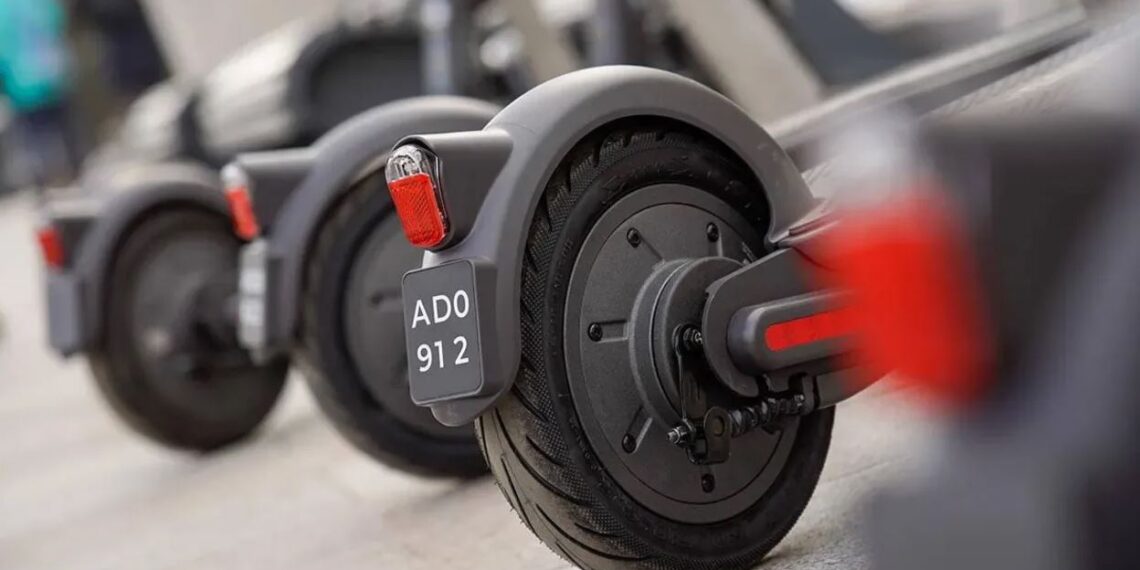 Власти Казахстана намерены ограничить ввоз в страну электросамокатов