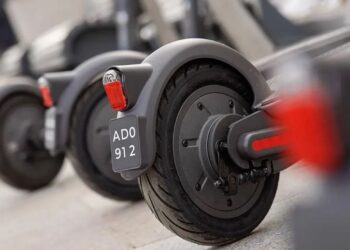 Власти Казахстана намерены ограничить ввоз в страну электросамокатов