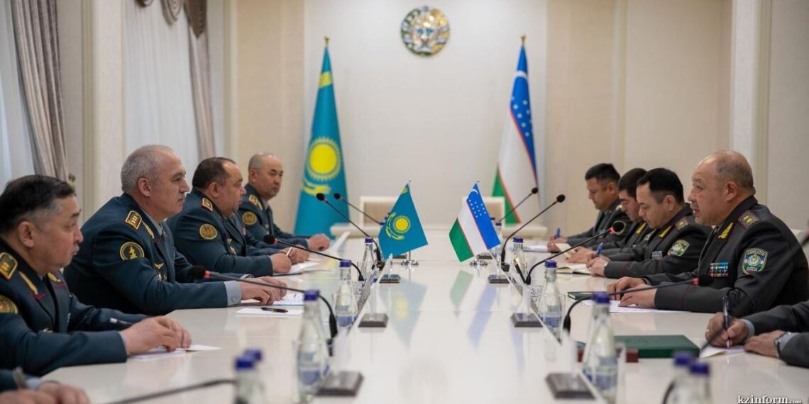 В Ташкенте состоялась встреча министров обороны Казахстана и Узбекистана