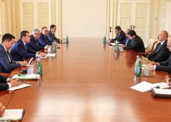 Премьер-министр Казахстана провел встречу с президентом Азербайджана