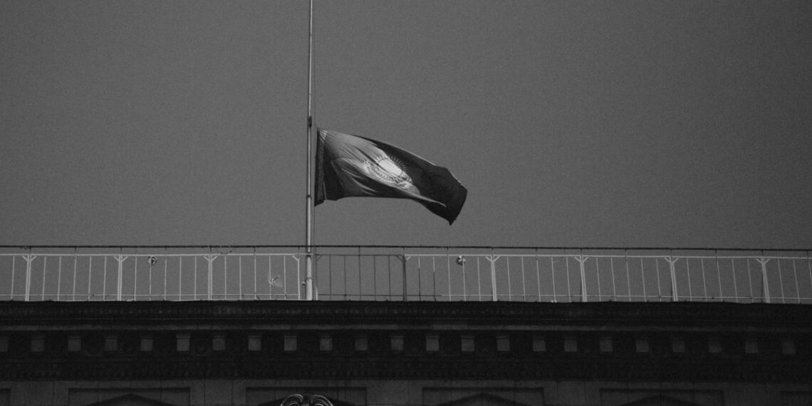 В Казахстане сегодня объявлен день общенационального траура