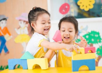 Токаев поздравил граждан с 1 июня в Twitter