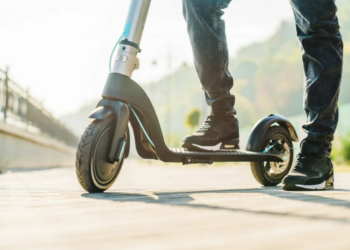 Токаев подписал закон, предусматривающий ограничения для электросамокатов