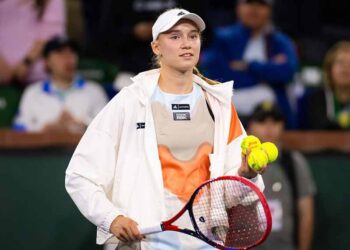 Казахстанская теннисистка Елена Рыбакина снялась с турнира в Истборне