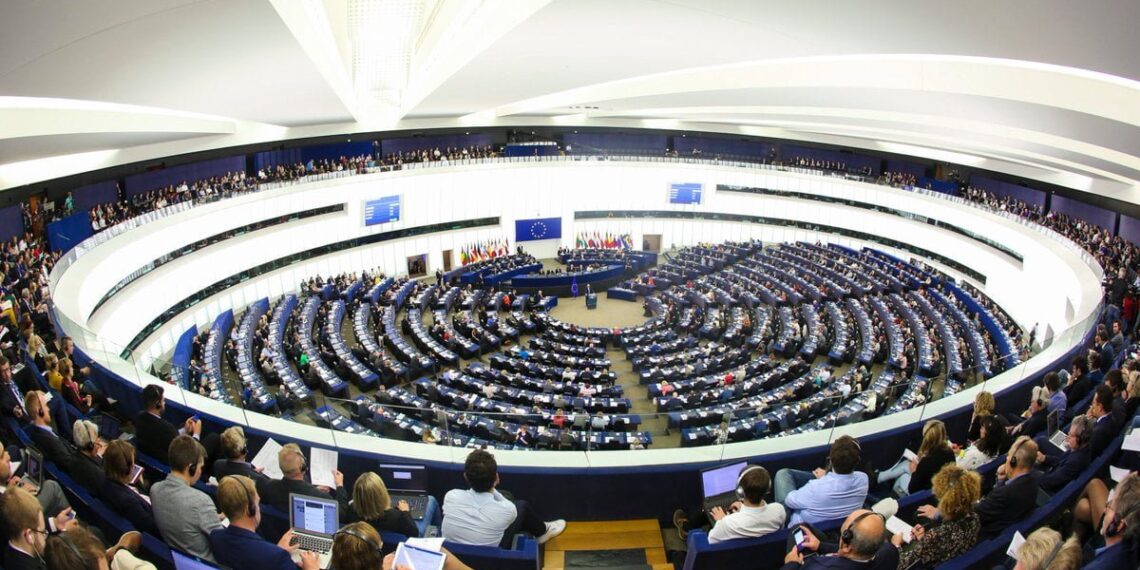 Украину примут в НАТО только после окончания конфликта