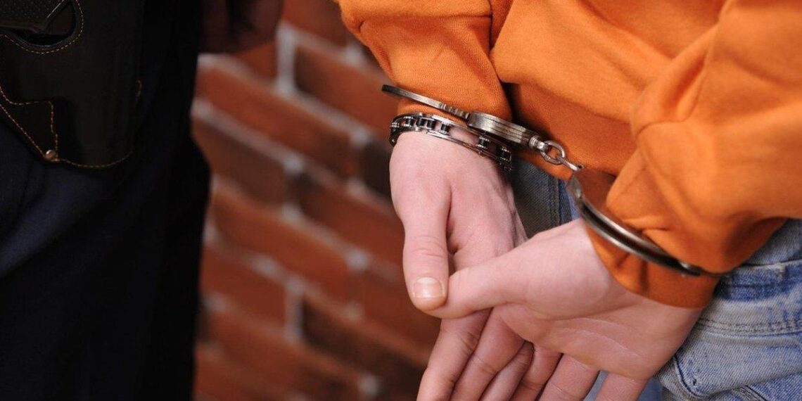 В Туркестанской области 20 подростков устроили массовую драку