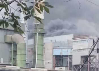 На заводе ферросплавов в Аксу крупный пожар