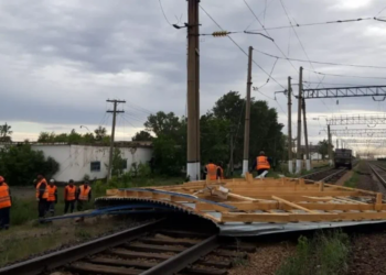 Ветром унесло крыши двух зданий в Павлодарской области