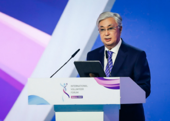 Токаев: необходимо продолжать работу по развитию дорожной карты волонтерства