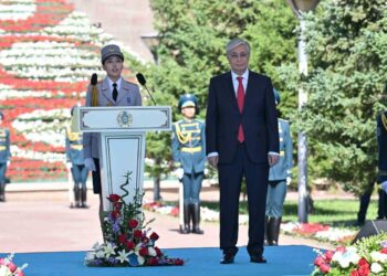 Герб, флаг и гимн священны для казахстанцев – Токаев