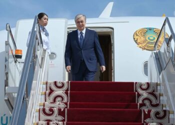 Токаев прибыл с рабочим визитом в Кыргызстан