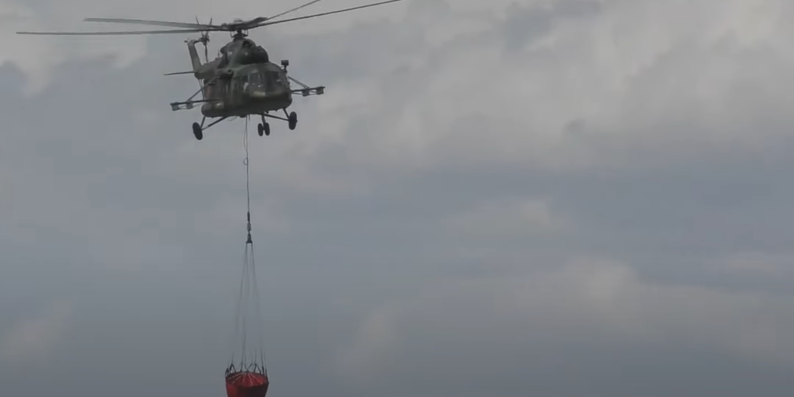 Военные помогают в борьбе со стихией в Абайской области