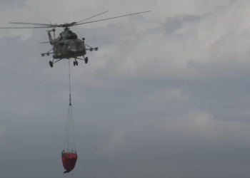 Военные помогают в борьбе со стихией в Абайской области
