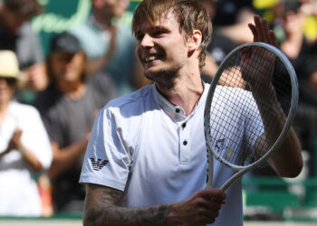 Казахстанский теннисит Александр Бублик одержал очередную победу