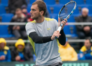 Теннисист Александр Недовесов вышел в финал турнира в Швеции