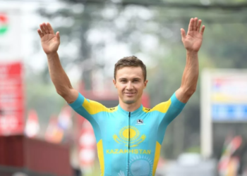 Казахстанский спортсмен Алексей Луценко выиграл велогонку в Испании