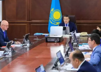 Премьер-Министр Казахстана Алихан Смаилов потребовал ускорить модернизацию здравоохранения