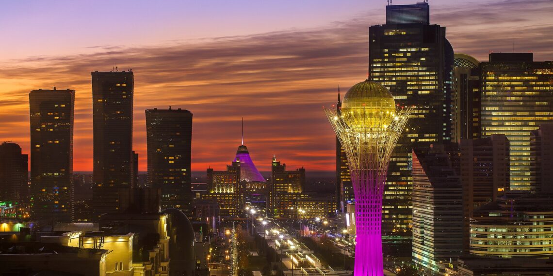 Столица Казахстана отмечает свой 25-летний юбилей