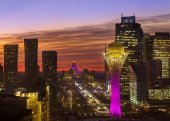 Столица Казахстана отмечает свой 25-летний юбилей