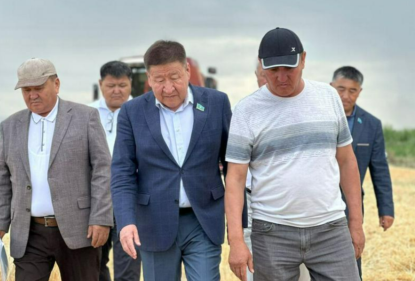 Населенные пункты Жамбылской области посетил Сенатор Бекболат Орынбеков