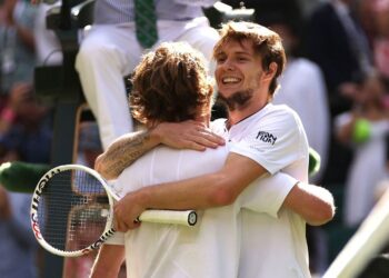 Казахстанский теннисист Александр Бублик остановился на 1/8 Уимблдона