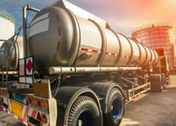 В Казахстане продлен на 6 месяцев запрет вывоза нефтепродуктов автотранспортом