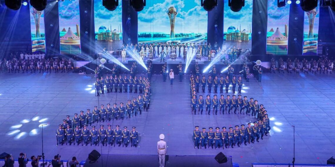 Состоялся гала-концерт международного фестиваля военных оркестров в Астане